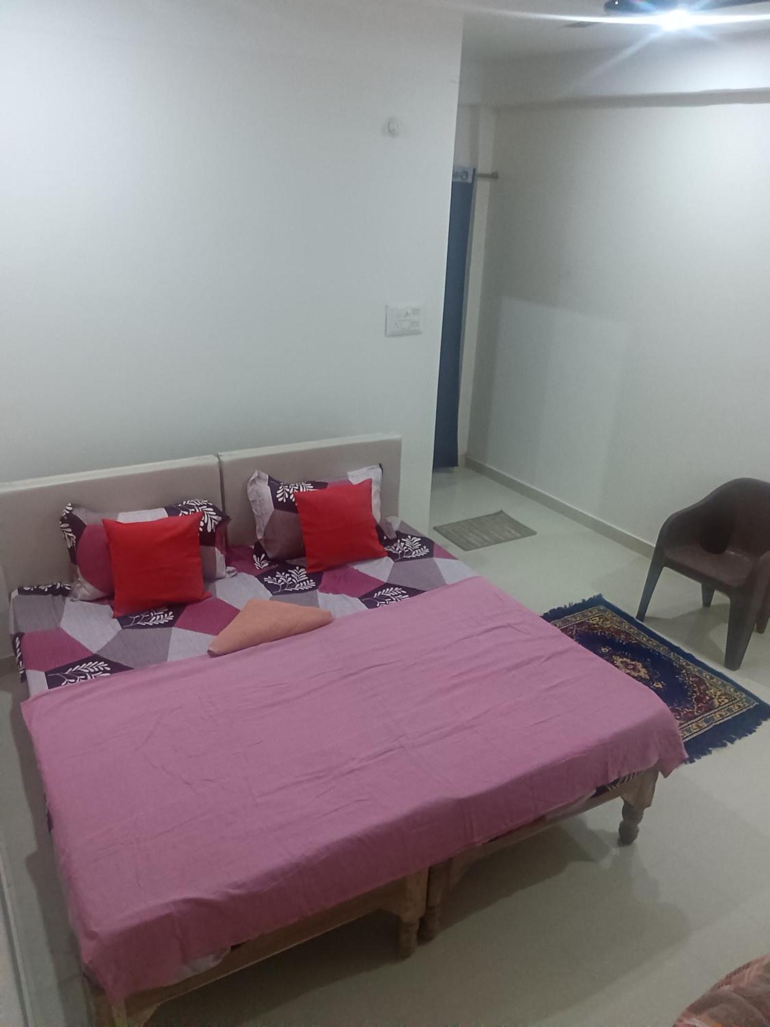 Kedar Guest House Ayodhya Eksteriør bilde